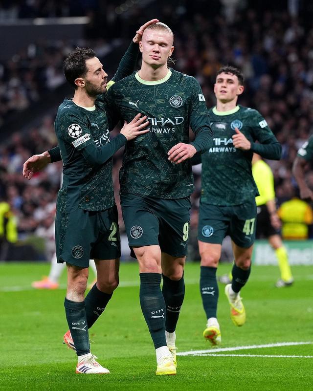 哈兰德迎来七赛季高光表现，老鹰球迷沸腾！的简单介绍