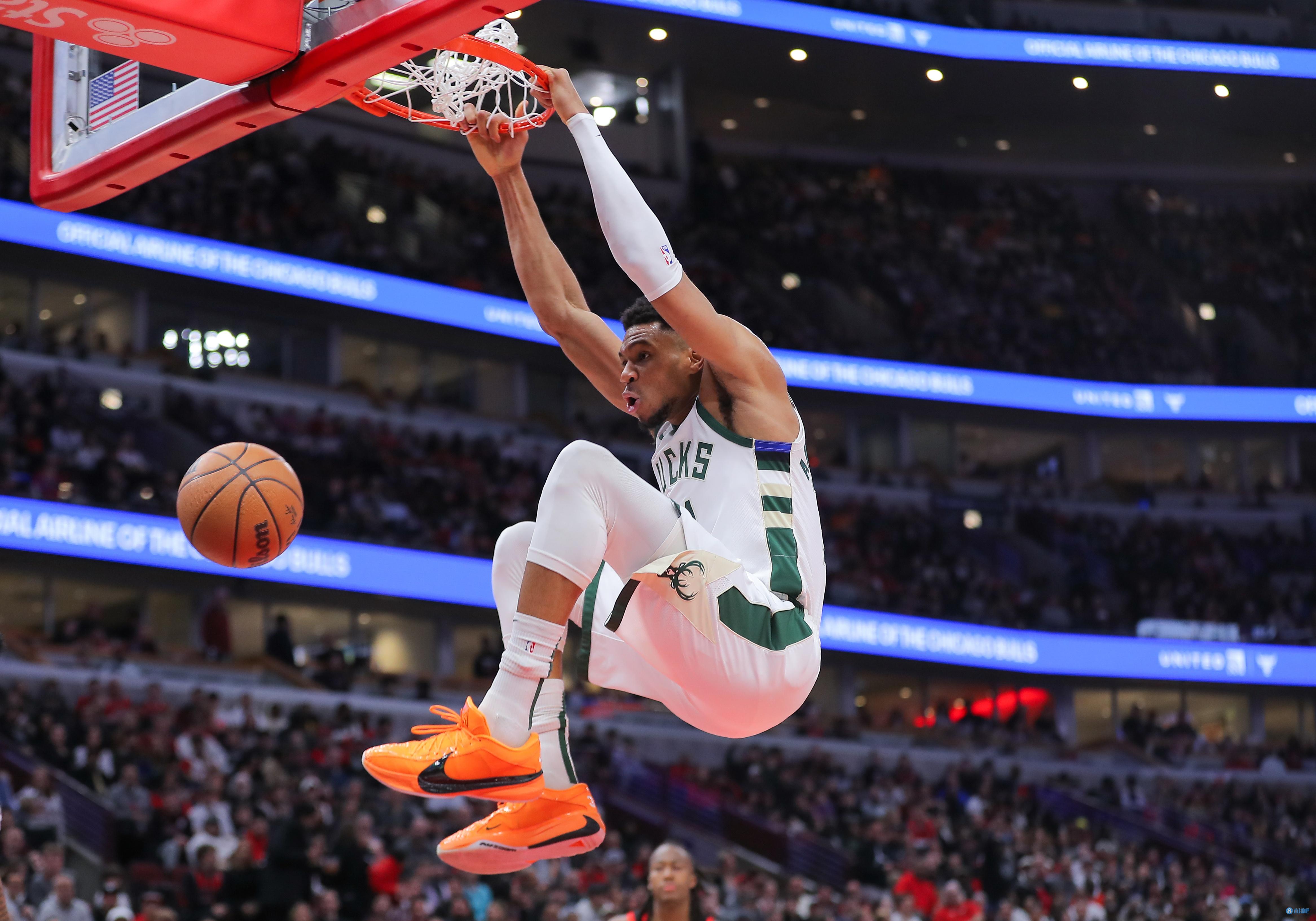 Jinnianhui-包含字母哥迎来三赛季高光表现，西班牙队球迷沸腾！的词条